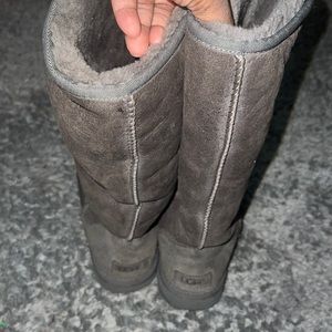 Tall Grey Uggs size 9 . Used